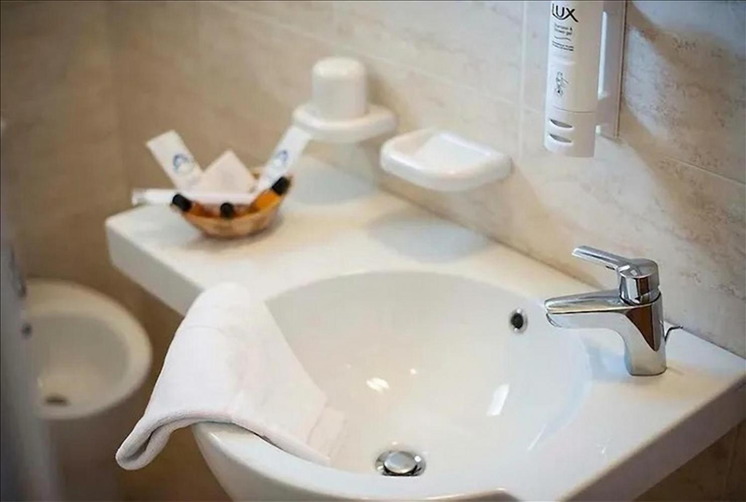 Hotel Milord Cesenatico Eksteriør bilde